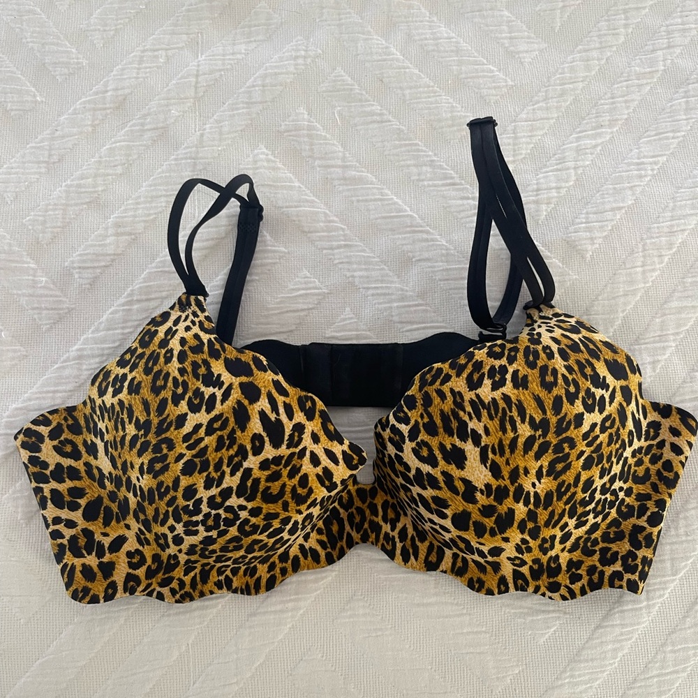 Victoria’s Secret Embrace Push-up Leopard Print Women's Bra 36C